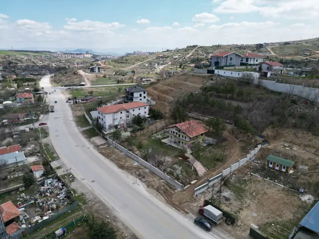 Demirtaş'dan Bağlarda Caddeye Cephe 3450 M2 Villa Ve Arsası 1