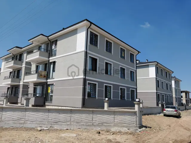 Sakarya Arifiye Hanlı Merkez Mah'de Kiralık 2+1 Daire 1