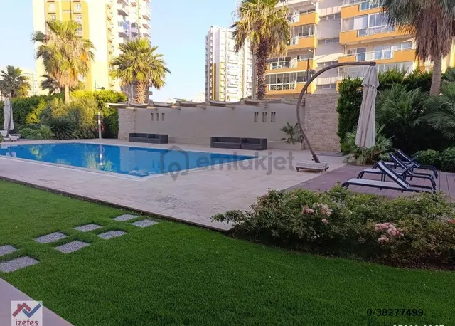 Satılık Mavişehir Mimarin Sitesinde 3+1 2 Banyolu Geniş Daire