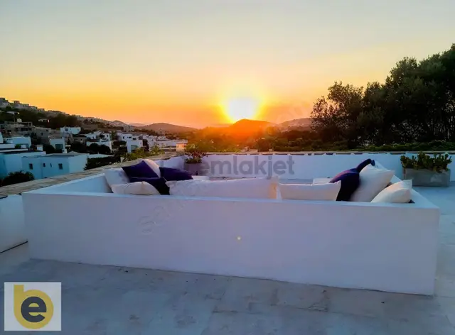Gümüşlük'te Ödüllü Sitede, Enfes Gün Batımı Manzaralı 3+1 Villa