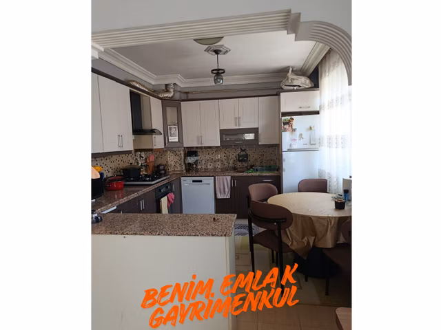 Benim Emlak'tan Hürriyette Merkez Konumda Satılık 3+1 Daire