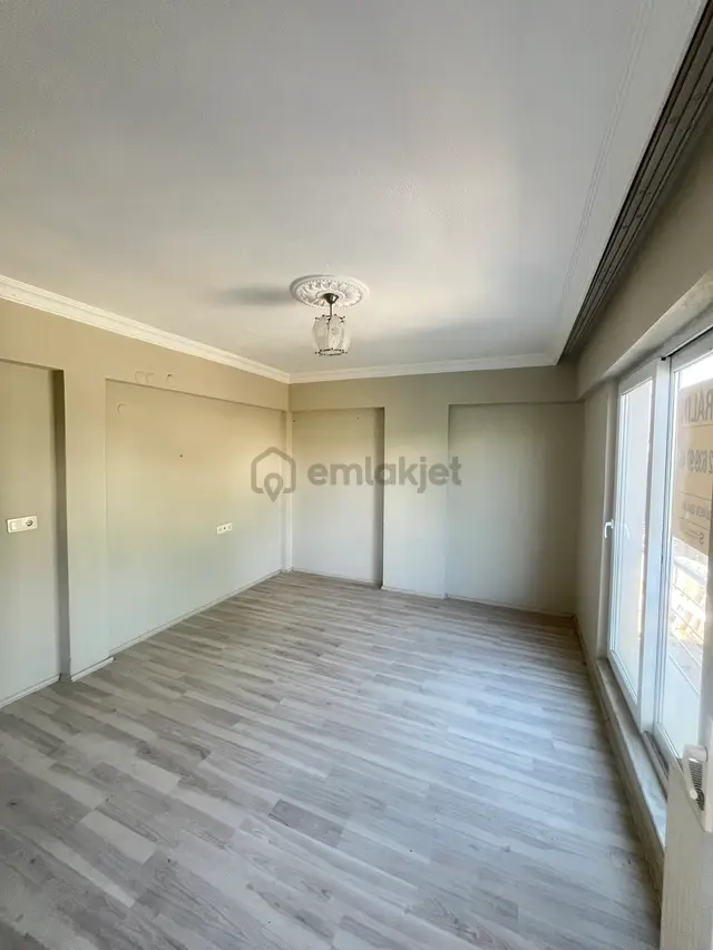 Yeşil Mahalle De Kiralık 2+1 Doğalgazlı Daire ! ! ! 1