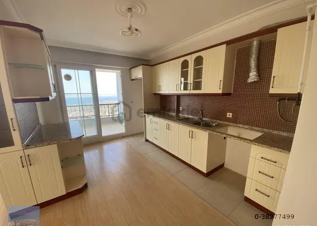Narlıdere’de Deniz Manzaralı Doğalgazlı Önünden Otobüs Dolmuş Geçer Kiralık Çok Bakımlı Daire