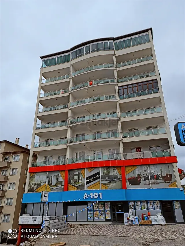 Beyaz Gayrimenkulden Arakat Bakımlı 2+0+mutfak Satılık Daire 1