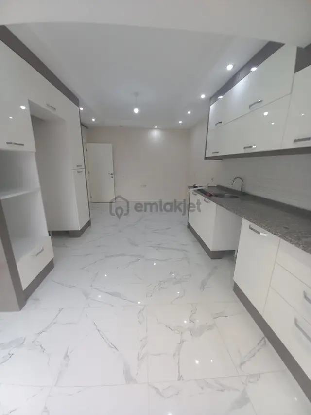 Servergazi Başak Heykeli Yakınında Kiralık Daire 1