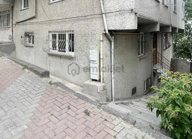 Kartaltepe'de Kiralık 1+1 Kombili Giriş Daire 1