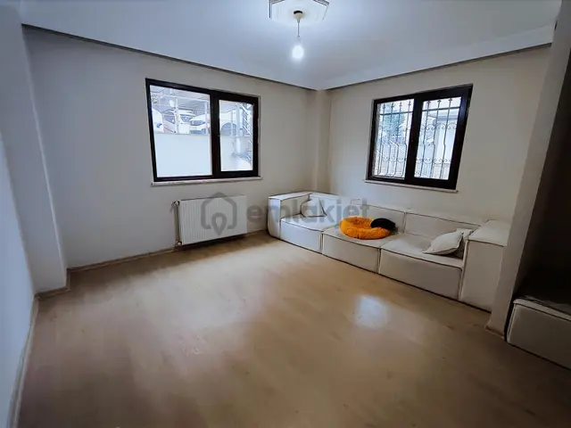 Ümraniye Çakmak Da 1+1 Arakat Kiralik Daıre 1