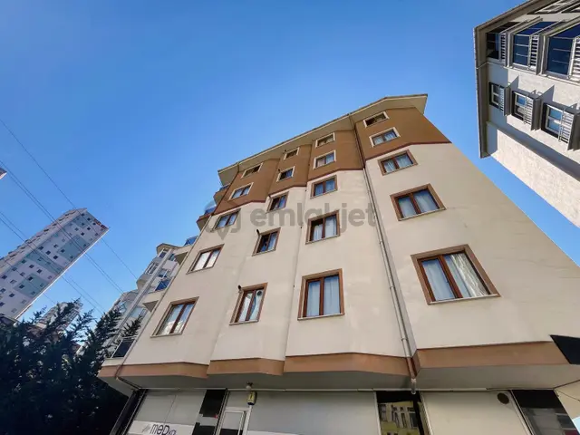 Finans Merkezine Komşu Eşyalı 2+1 Kiralık Daire 1