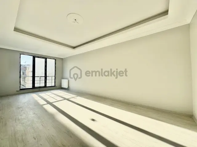 Goldhouse Dan Satılık Bahçelievler De 2+1 Otoparklı Fırsat Daire