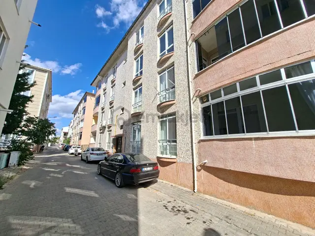 B&u Gayrimenkul'den Millet Bahçesi Yanında Satılık 2+1 Daire 1