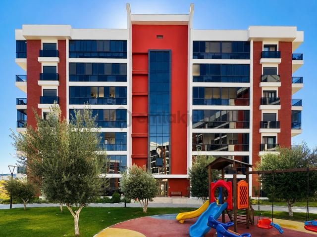 Flora Park Evlerinde Bahçe Katı Yüksek Giriş 3+1 Köşe Daire 1