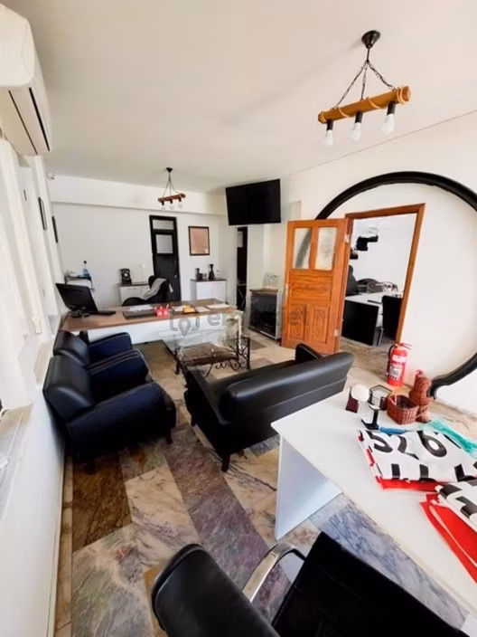 Taşyaka'da Ptestijli Konumda Devren Kiralık Ofis 1