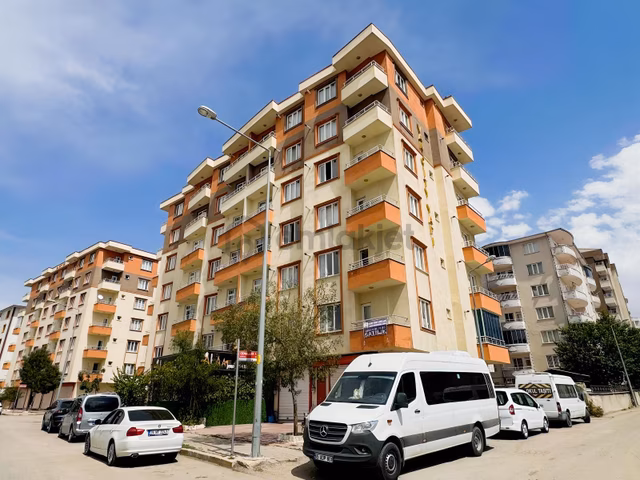 Van Yapı Emlak'tan Satılık 1+1 Eşyalı Daire Balkonlu Gb Cepheli 1