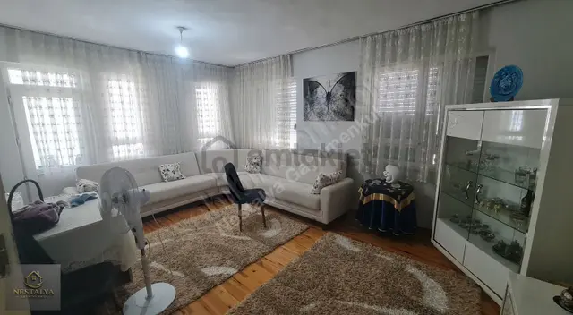 Soğuksu'da 3+1 Ara Kat 140 M2 Satılık Daire 1