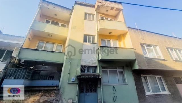 Tek İşim Gayrimenkul'den Şükraniyede Kiralık 2+1 Geniş Daire 1