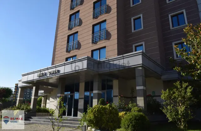 Mira Tower'da 4+1 197 M2 Güvenlik-resepsiyon-otoparklı Ofis 1