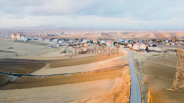 --*altınova Da İmara Sınır 946 (801ada2) Parsel 185 Metre--* 1