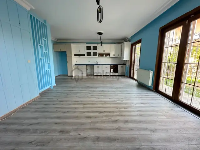 Mertcan'dan Çarşı Mah 80m2 Bahçe Kullanımlı 4+1 Fırsat Kiralık Villa 1