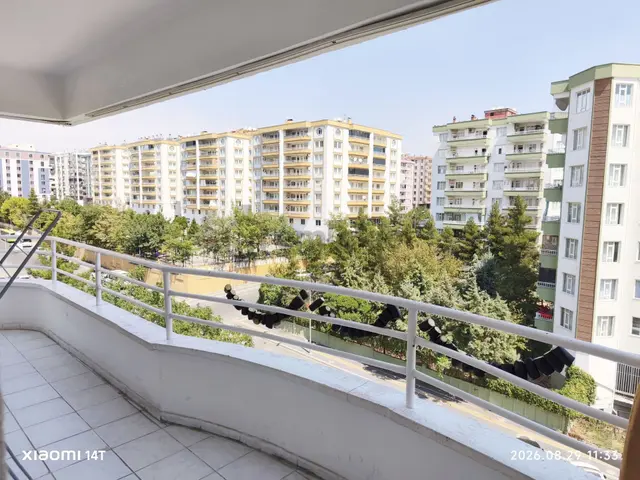Taha Emlak Tan Memorial Hast. Cuma Pazarı Girişinde Kiralık 3+1 Daire 1