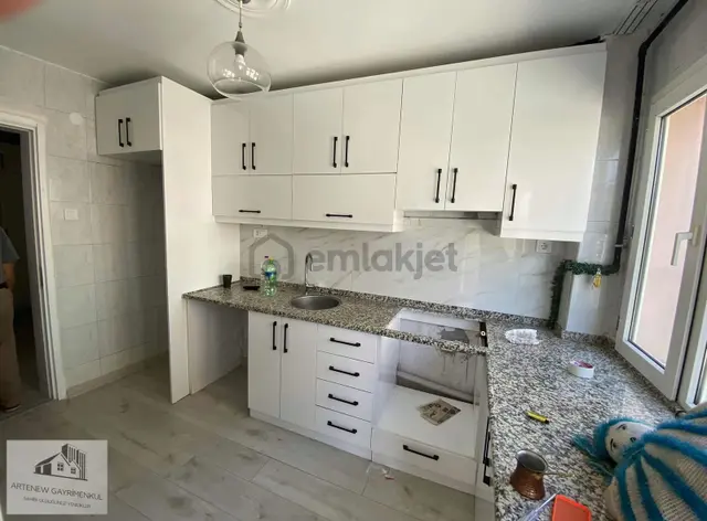 Aw'den 2+1 Doğalgazlı 100m2 K.mutfak Tadilatlı Satılık 1