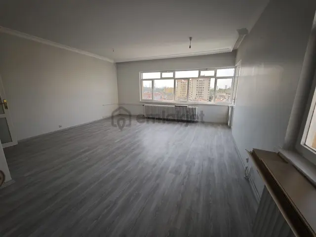 Ayrancı Mahallesi Trebolu Sokak 4. Kat Da 2+1 Kiralık Daire 1