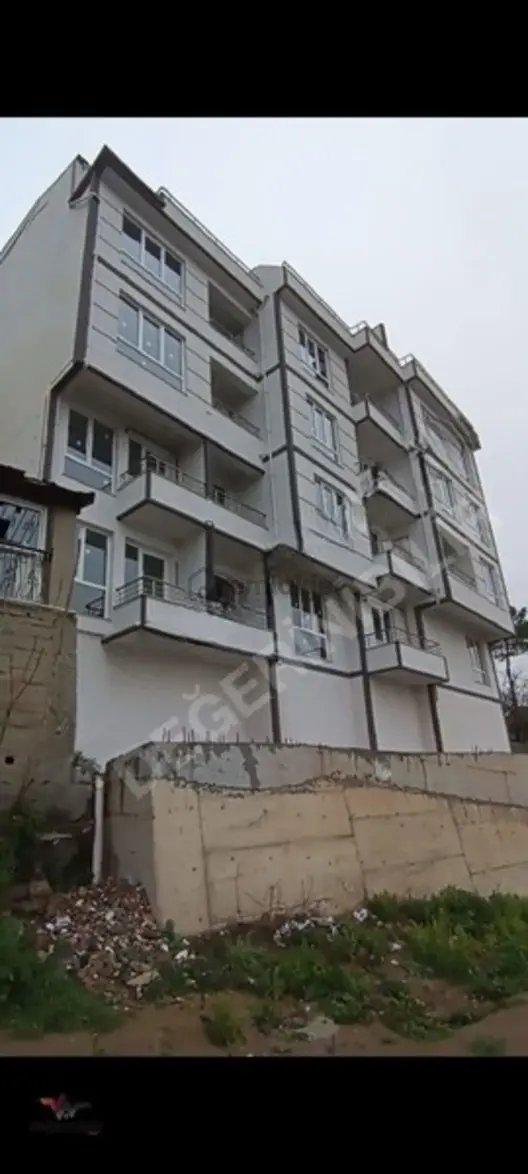 Erenler'de Sıfır Deniz Manzaralı Daire