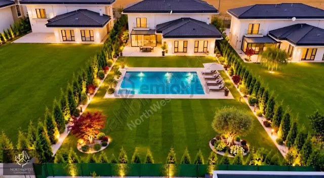 Luxxus Northwestten Ultra Lüx 5+1 Eşyalı,asansörlü Satılık Villa 1