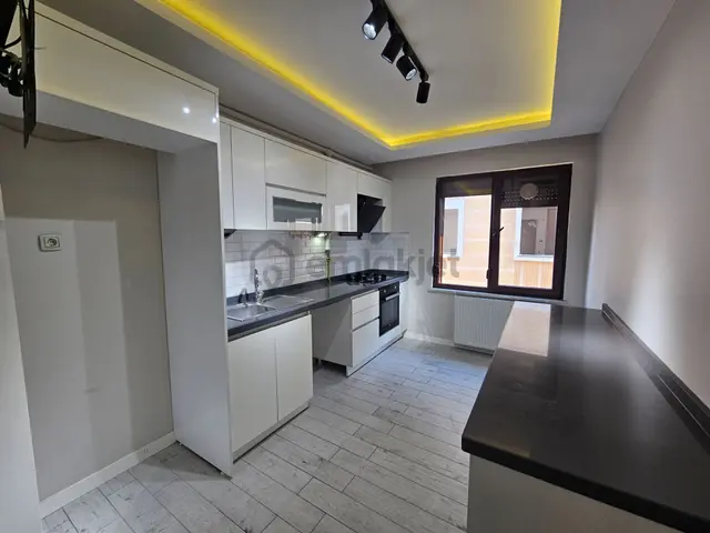 Cantan Emlaktan Site İçinde Asansörlü Doğalgazlı Ebeveyn Banyolu 3+1 Lüks Daire