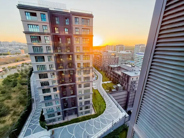 Avangart 1+0 Satılık Daire Boş Ara Kat Sarıyer Yatırım Fırsatı