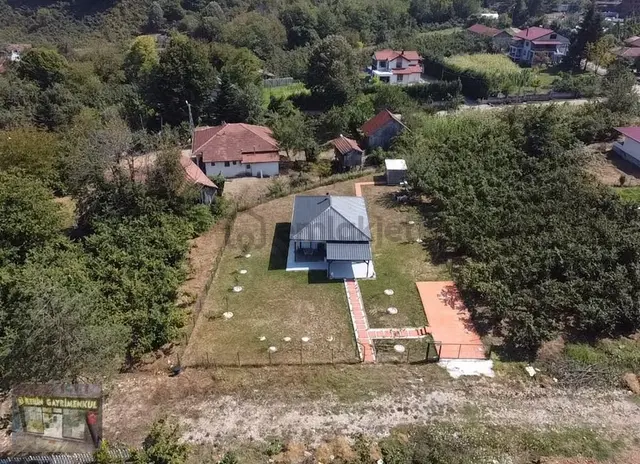 İlerin Gayrimenkul'den Satılık Karadere Köyün'de Müstakil Ev