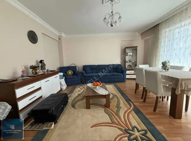 Şirinyer 30 Ağustos Ortaokulu Yakını Satılık Geniş 3+1 Daire