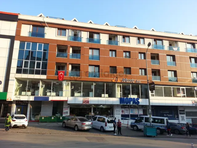 Mithatpaşa Caddesi Üzerinde Kiralık Ev Ofis Kullanımına Uygun Daire 1
