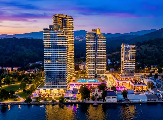 Neva Yalı Da Full Deniz Manzaralı Ebeveyn Banyolu 2+1 Daire 1