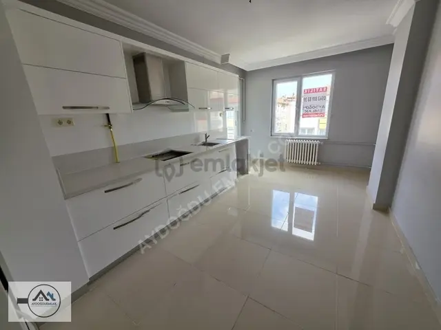Aydoğdu'dan Merkezi Lokasyonda 4+1 Satılık Daire 165m²asansörlü