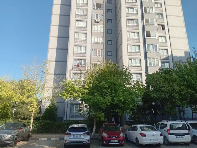 Kapaklı Organize Emlak'tan İsmetpaşa Mh. Emlak K. Palmiye Bl.larında 3+1 Eşyalı Kiralık Daire