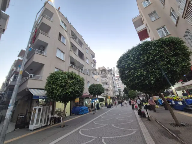 Güvenevler Mahallesi 2+1 Merkezi Konumlu Kiralık Daire 1
