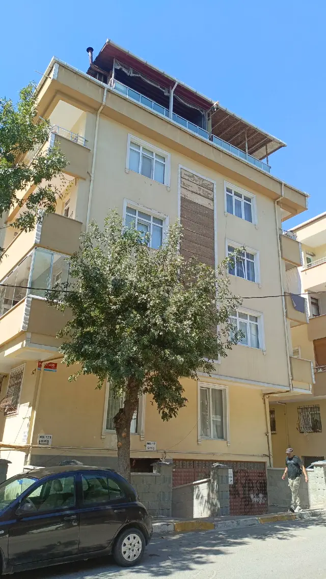 Güzelyalı Mahallesi Merkezi Konum Kiralık Geniş4+1 Dublex