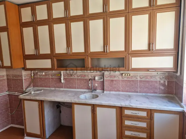 Pirimehmet Mah. Ara Kat Kombili Kiralık Daire