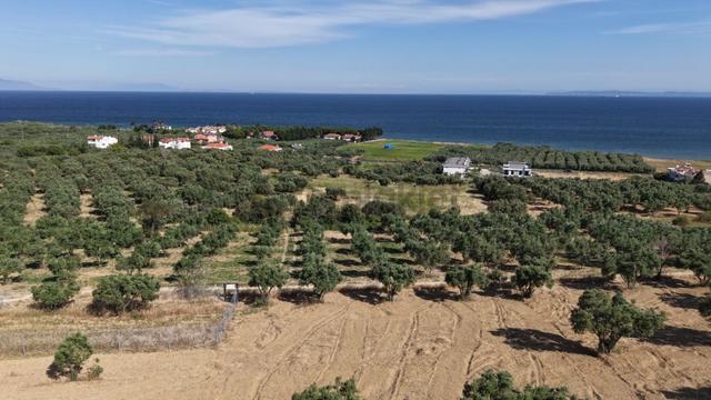 Satılık Eriklice De Full Deniz Manzaralı Yola Cephe Bahçe