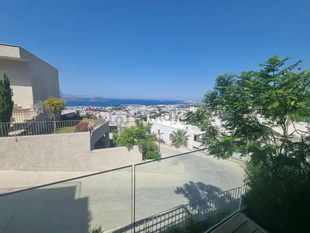 Bodrum Turgutreis Sumka Zenithte Deniz Manzaralı 3+1