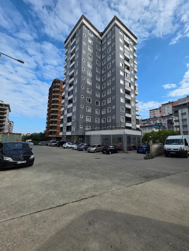 Taşçioğlu Emlaktan Kiralik Site İçerisinde Portakallık Mahalleside 3+1 Daire Yol Üzerinde 1