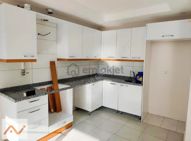 Avi'den Düşük Katlı Uygun Fiyatlı 3+1 Satılık Daire 1