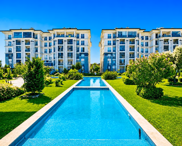 Bölgenin Gözde Sitesinde 200 M² Net, Manzaralı 4+1 Daire
