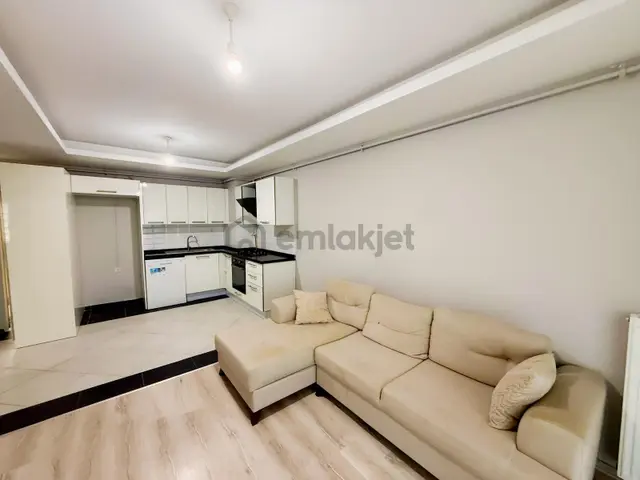 Edirne İstasyon Mahalesinde Kapalı Otoparklı Kiralık 1+1 1