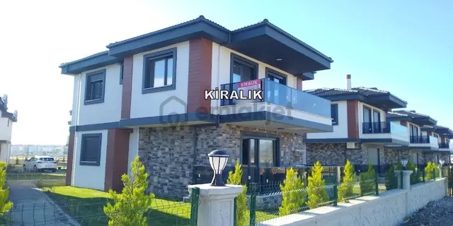 Küçükköy'de Kiralık 3+1 Yeni Ve Ferah Villa 1