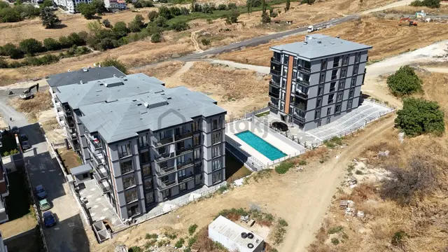 Tekirdağ Atatürk Mh Havuzlu Site İçersinde Satılık Lüx 1+1 Daire 1