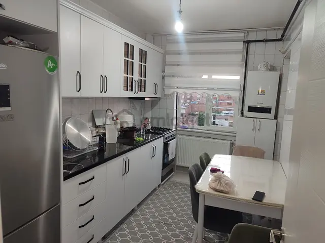 Sahibinden Satılık 3+1 140 M2kat 4 Cadde Üzeri Aile Apartmanı 1