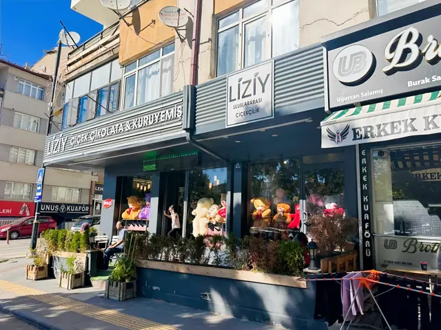 ️karahan Emlak'tan Çarşıda Her İşe Uygun 45 M² Kiralık Dükkan. 1