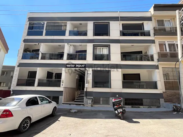 Naldöken İzban'a Yakın Deniz Manzaralı, E. Banyolu 2+1 Satılık Daire 1