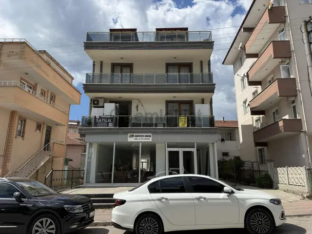 Tarcanlardan Derince Merkezde Satılık 3+1 Merkezi Konumda Daire 1